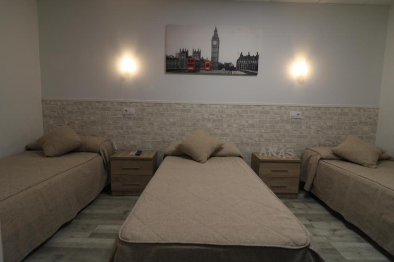 Hostal Anas Mérida Esterno foto