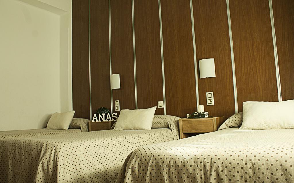 Hostal Anas Mérida Esterno foto
